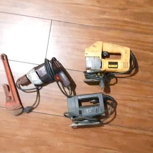 Two jigsaw one Dewalt one Black&decker Wall Drill that is also Black&decker